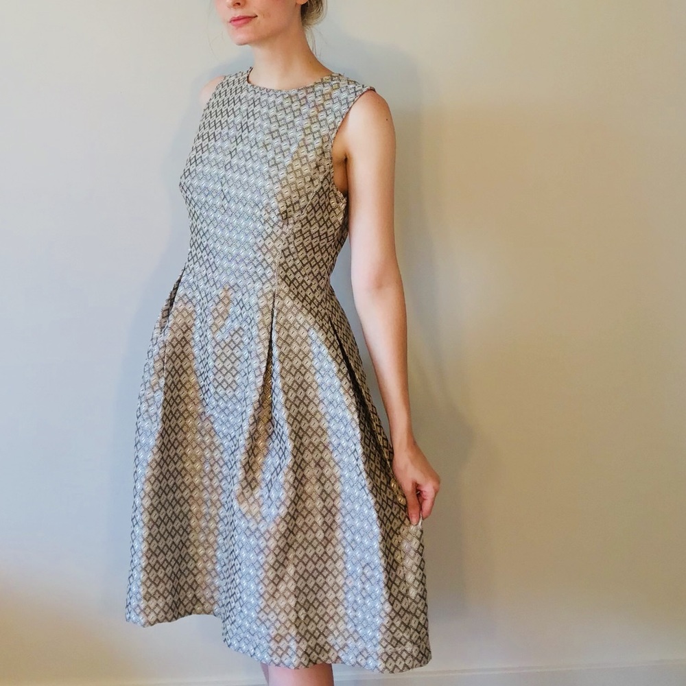 👑✨ NWOT Max Studios Fit &Flare Sleeveless Dress 6